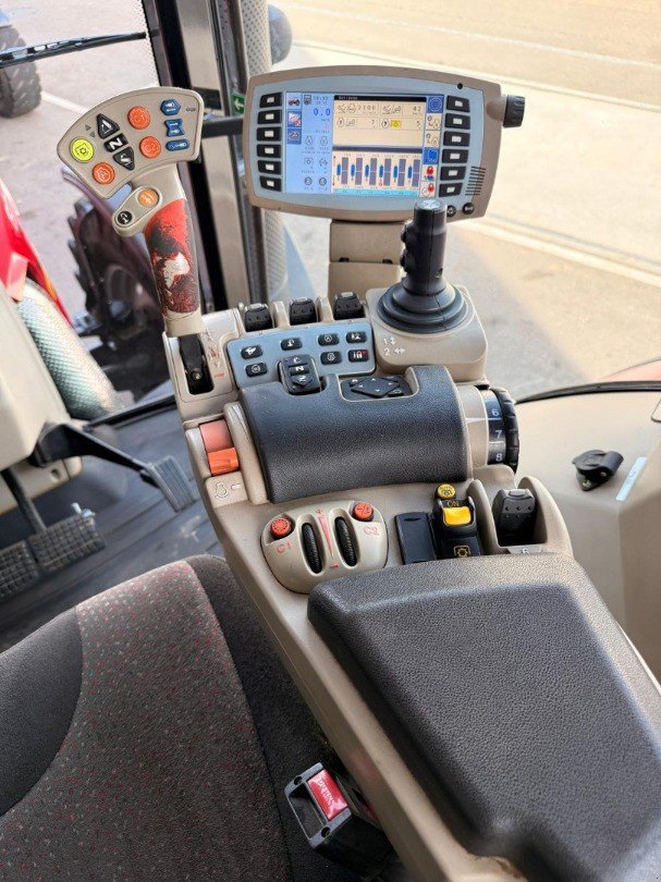 Traktor typu Massey Ferguson 8737, Gebrauchtmaschine v Henau (Obrázek 10)