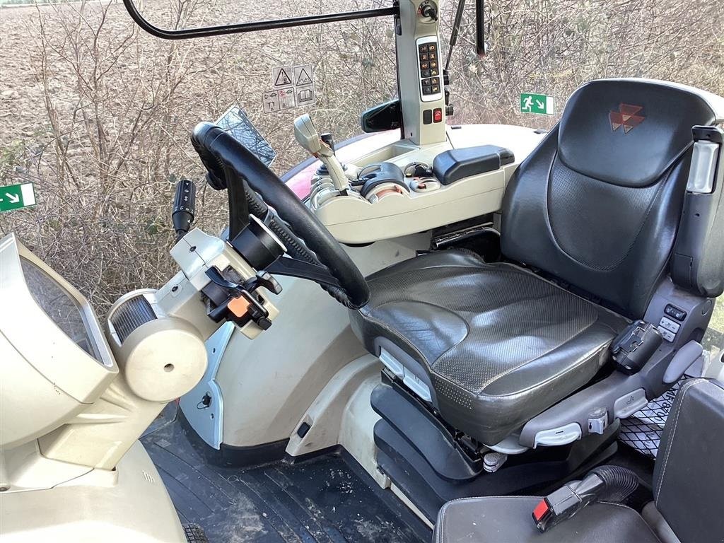 Traktor of the type Massey Ferguson 8740 Dyna VT Exclusive Autoguide-forberedt, Gebrauchtmaschine in Ringe (Picture 5)