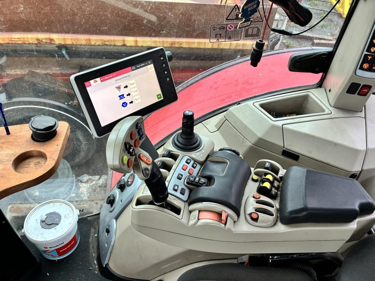 Traktor типа Massey Ferguson 8740 DYNA VT, Gebrauchtmaschine в Egtved (Фотография 4)