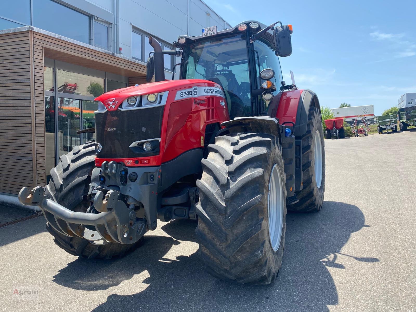 Traktor типа Massey Ferguson 8740 S Dyna VT Exclusive, Gebrauchtmaschine в Herrenberg-Gültstein (Фотография 4)
