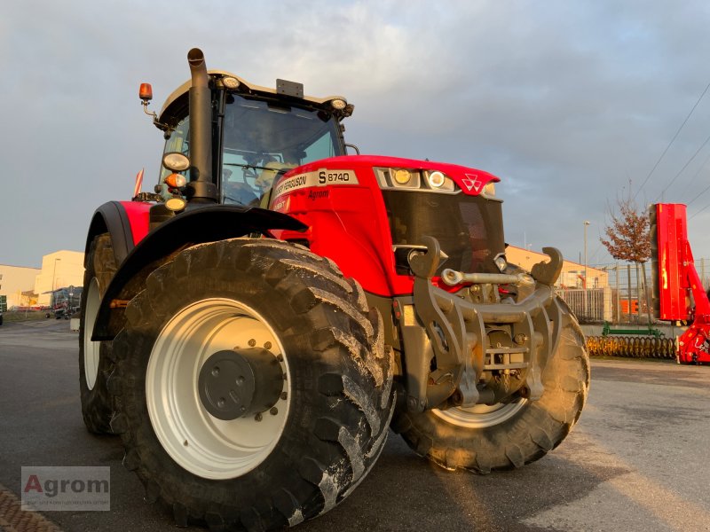 Traktor tip Massey Ferguson 8740 S Dyna VT Exclusive, Gebrauchtmaschine in Herrenberg-Gültstein