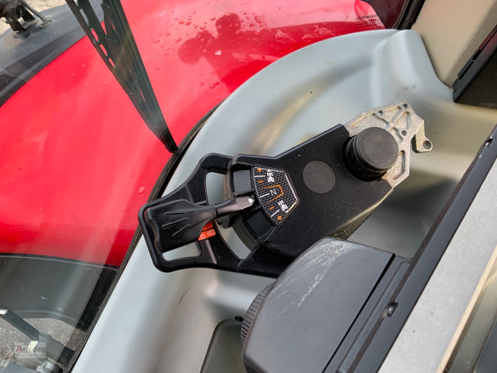 Traktor typu Massey Ferguson 8740 S Dyna VT Exclusive, Gebrauchtmaschine v Herrenberg-Gültstein (Obrázek 18)