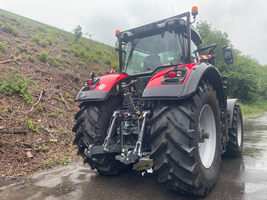 Traktor des Typs Massey Ferguson 8740S, Gebrauchtmaschine in Schaffhausen (Bild 4)