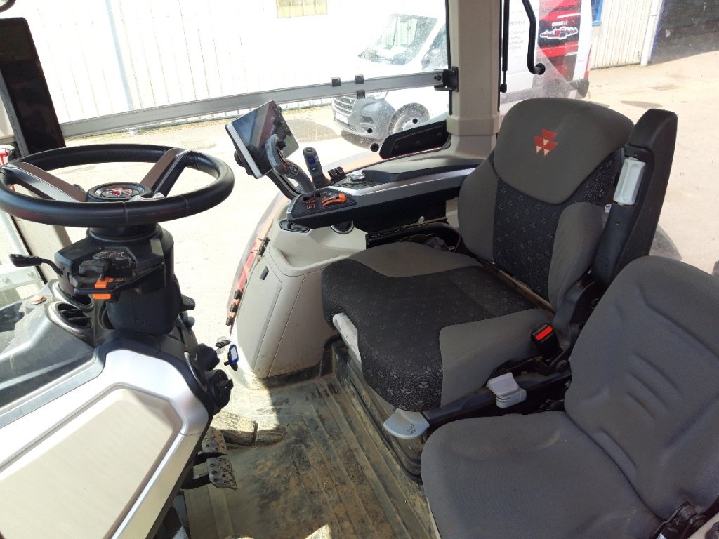 Traktor типа Massey Ferguson 8S 205 D 7 EXCLUSIVE, Gebrauchtmaschine в BRAS SUR MEUSE (Фотография 5)