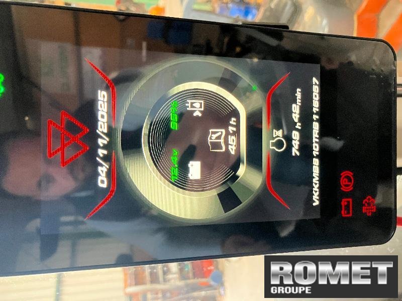 Traktor typu Massey Ferguson 8S-205 D7 ES, Gebrauchtmaschine v Gennes sur glaize (Obrázek 7)