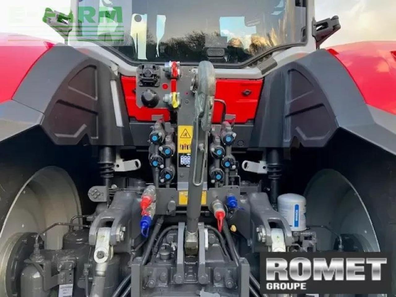 Traktor del tipo Massey Ferguson 8s-205 dep ex Exclusive, Gebrauchtmaschine en GENNES-SUR-GLAIZE (Imagen 4)