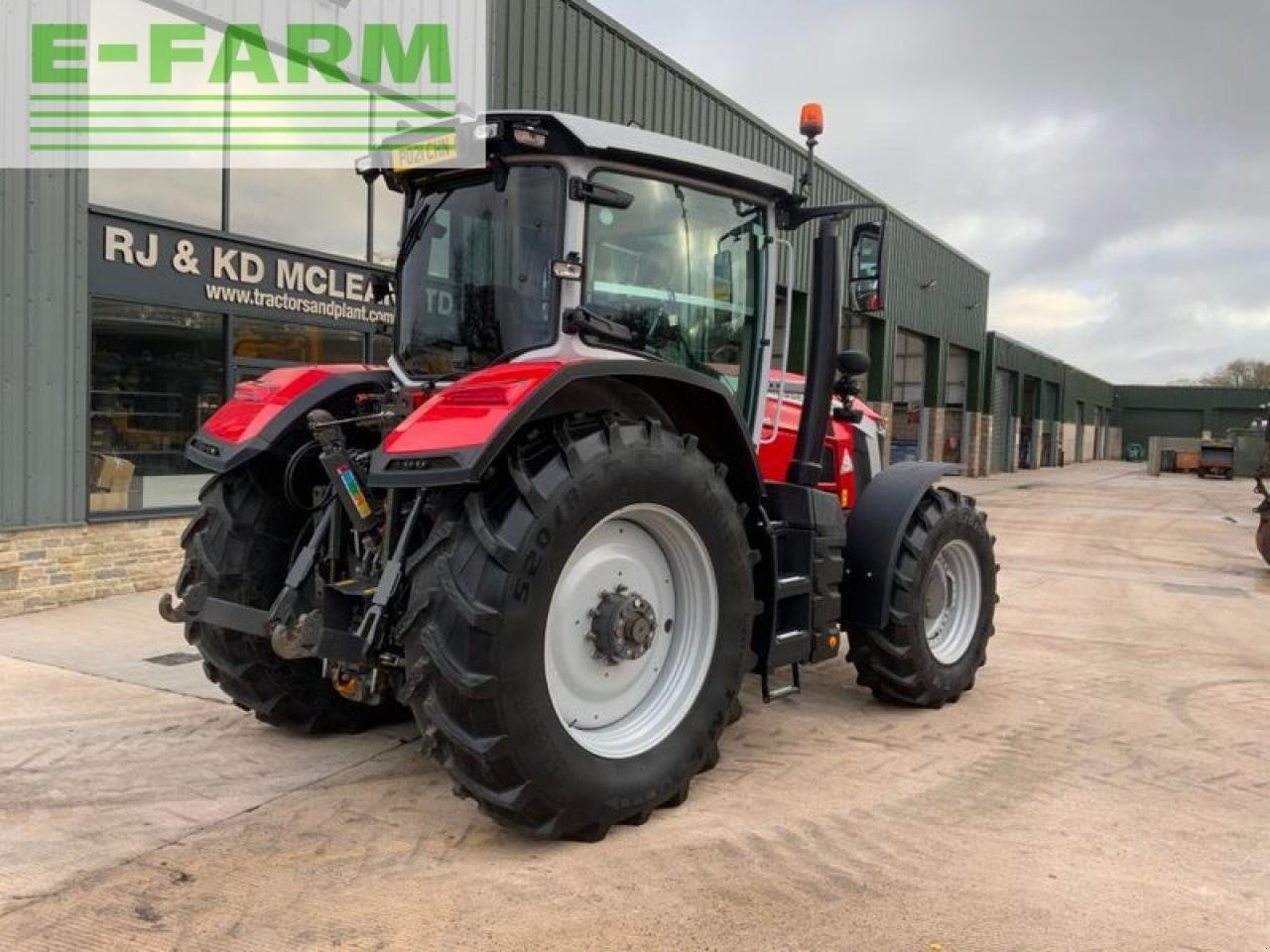 Traktor of the type Massey Ferguson 8s 205 tractor (st18619), Gebrauchtmaschine in SHAFTESBURY (Picture 8)