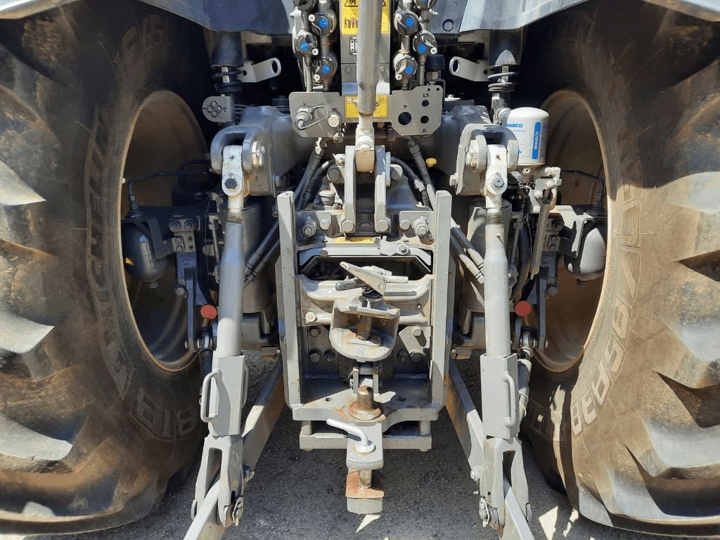 Traktor tipa Massey Ferguson 8S 225, Gebrauchtmaschine u CHEMAUDIN ET VAUX (Slika 5)