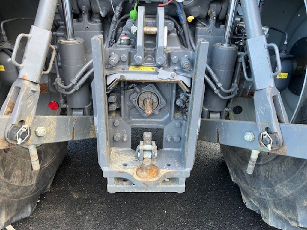 Traktor типа Massey Ferguson 8S 245 D 7 EXCLUSIVE, Gebrauchtmaschine в POUSSAY (Фотография 8)