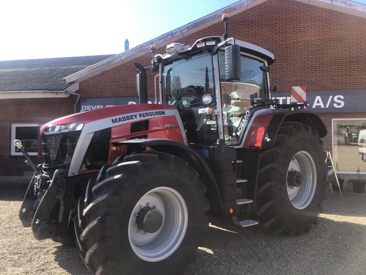 Traktor typu Massey Ferguson 8S. 305 DYNA VT EXCL, Gebrauchtmaschine v Toftlund (Obrázek 4)
