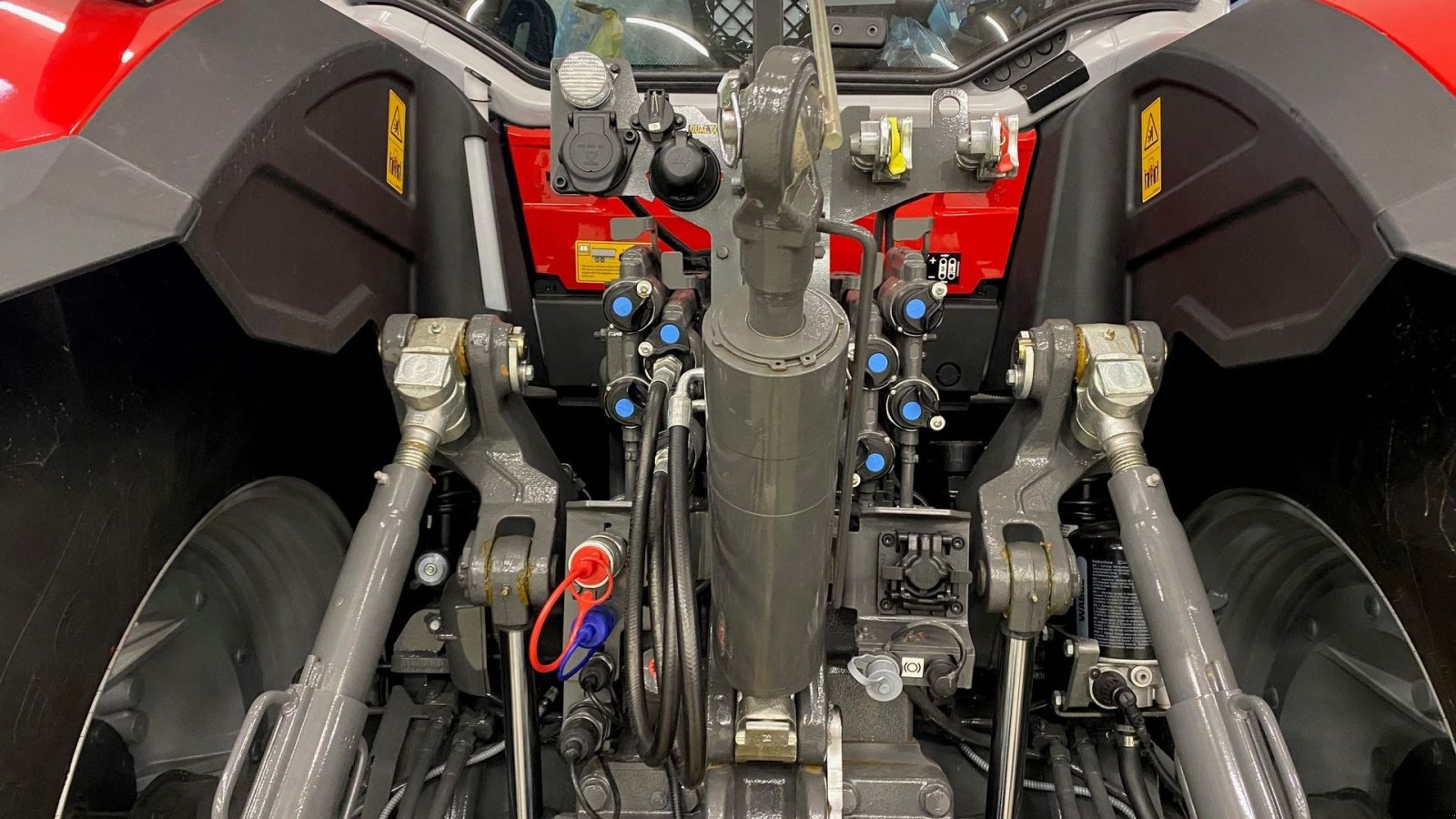 Traktor tip Massey Ferguson 8S-305 Dyna VT Exclusive, Gebrauchtmaschine in Ringe (Poză 8)