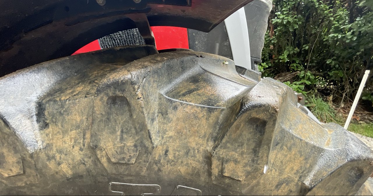 Traktor des Typs Massey Ferguson 8S.205 D7 EFF, Gebrauchtmaschine in JOSSELIN (Bild 10)