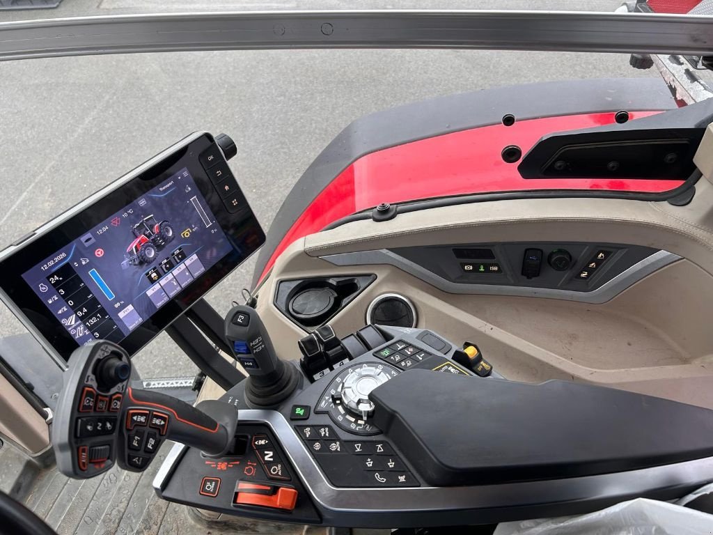 Traktor des Typs Massey Ferguson 8S.205 D7, Gebrauchtmaschine in JOSSELIN (Bild 10)