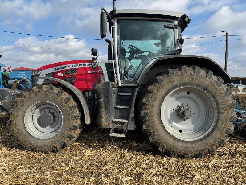 Traktor del tipo Massey Ferguson 8S205, Gebrauchtmaschine en Richebourg