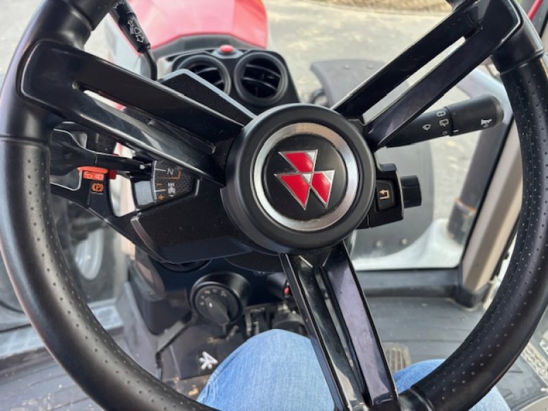 Traktor of the type Massey Ferguson 8S.205, Gebrauchtmaschine in SAINTE-MENEHOULD (Picture 10)