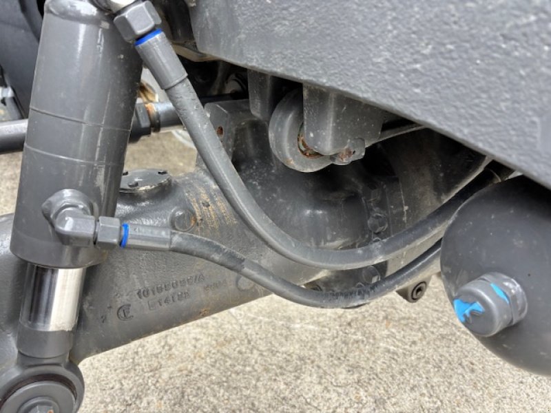 Traktor Türe ait Massey Ferguson 8S.205, Gebrauchtmaschine içinde VOUZIERS (resim 9)