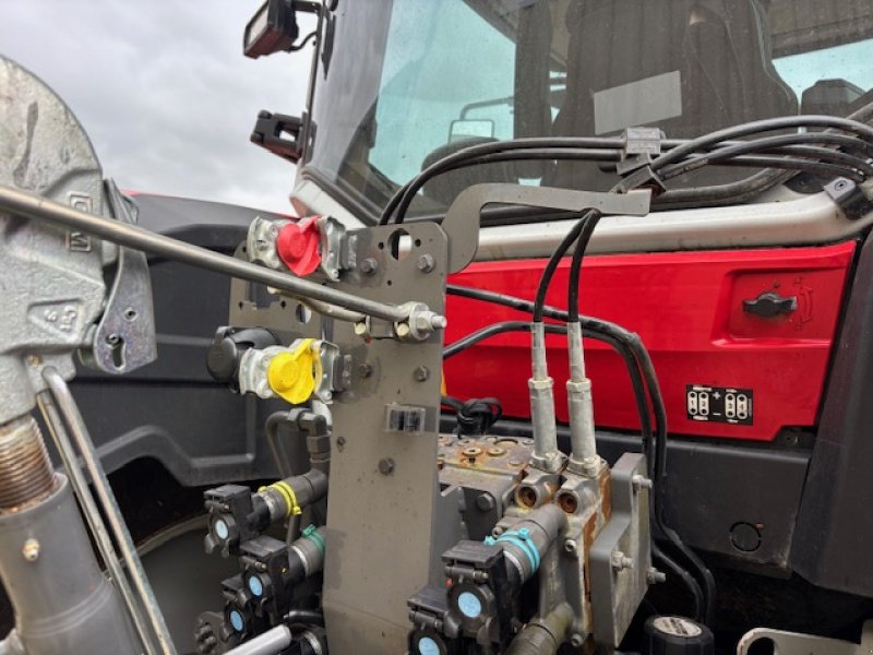 Traktor Türe ait Massey Ferguson 8S.205, Gebrauchtmaschine içinde VOUZIERS (resim 8)