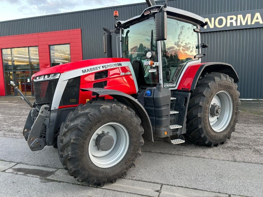 Traktor του τύπου Massey Ferguson 8s.225 D7, Gebrauchtmaschine σε JOSSELIN (Φωτογραφία 1)