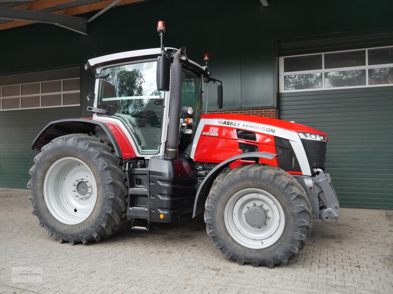 Traktor van het type Massey Ferguson 8S.225 Dyna-7, Gebrauchtmaschine in Borken (Foto 1)