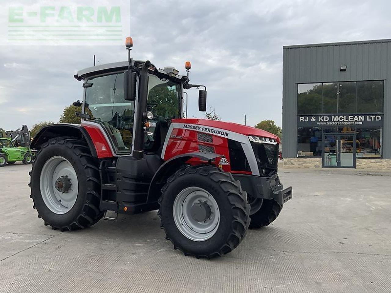 Traktor от тип Massey Ferguson 8s.225 dyna e power tractor (st24558), Gebrauchtmaschine в SHAFTESBURY (Снимка 2)