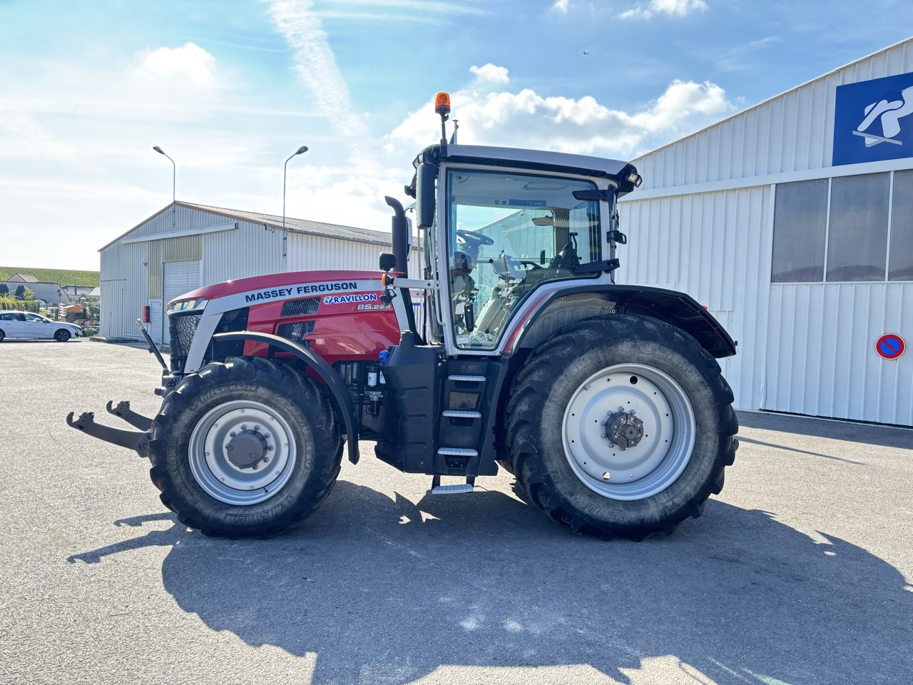Traktor типа Massey Ferguson 8S225, Gebrauchtmaschine в VERT TOULON (Фотография 8)