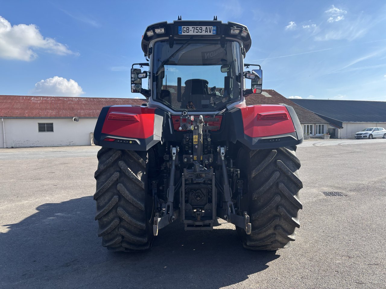 Traktor типа Massey Ferguson 8S225, Gebrauchtmaschine в VERT TOULON (Фотография 10)