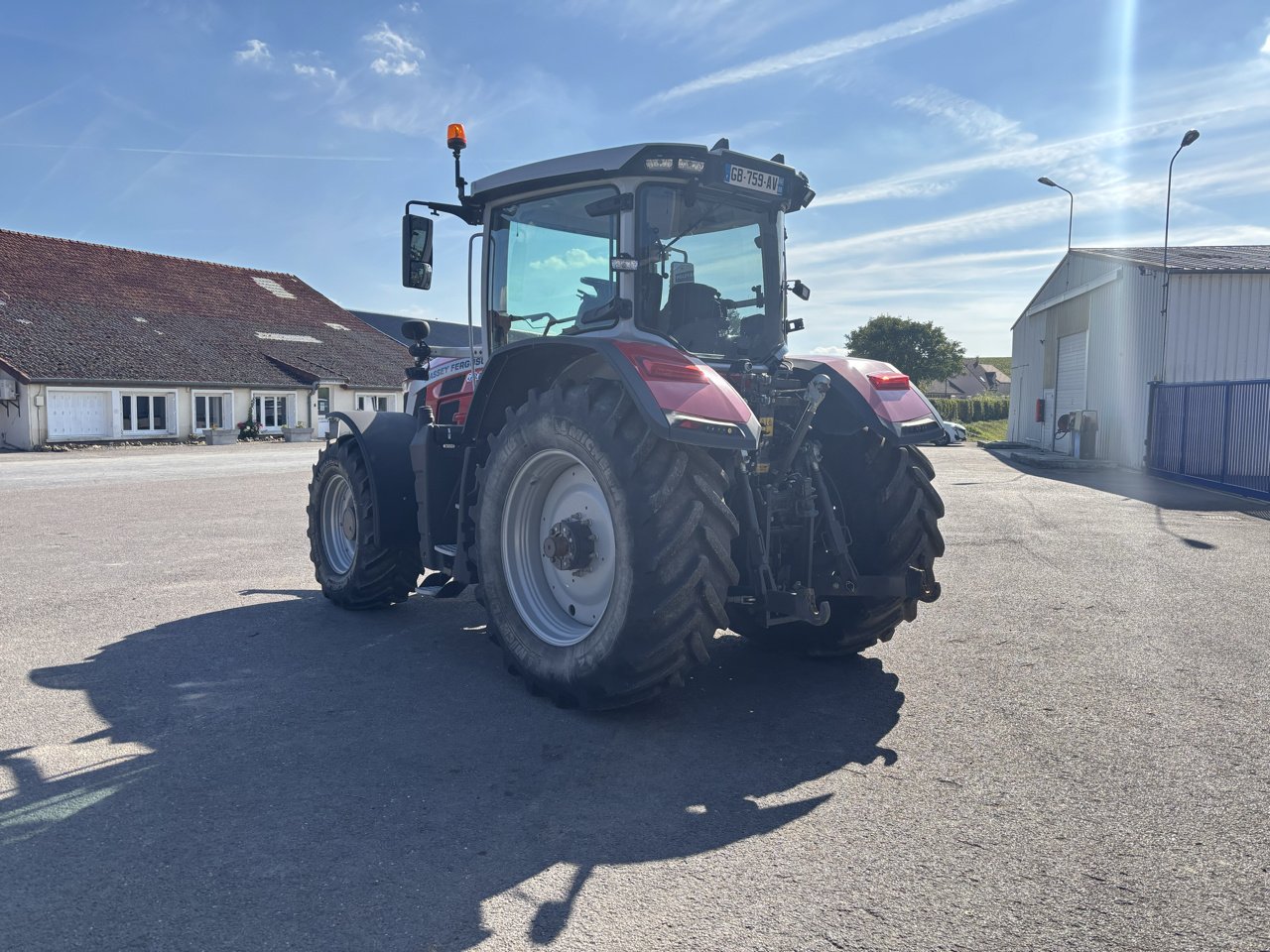 Traktor типа Massey Ferguson 8S225, Gebrauchtmaschine в VERT TOULON (Фотография 9)