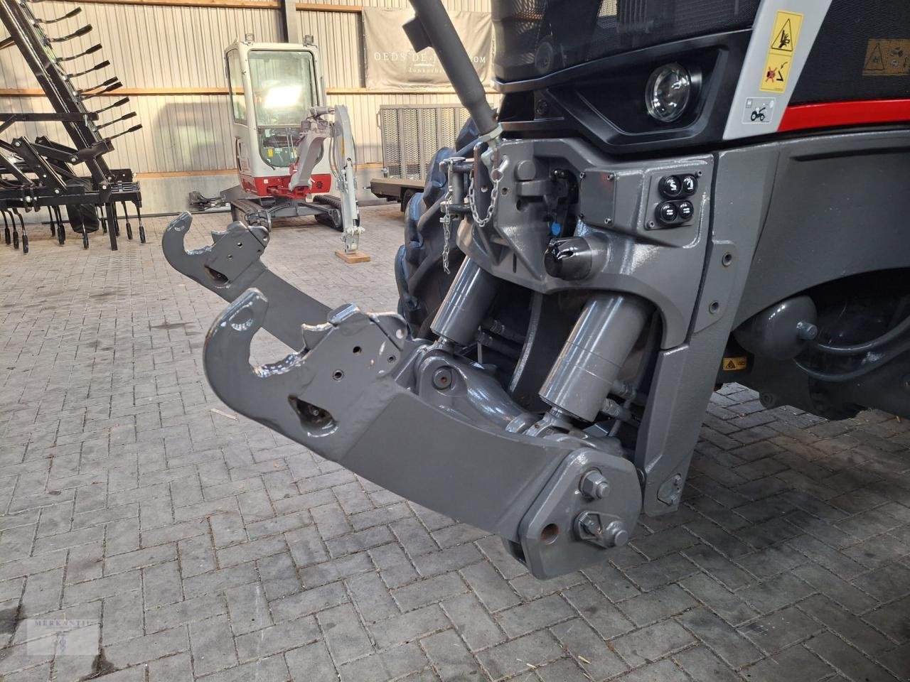 Traktor Türe ait Massey Ferguson 8S.225, Gebrauchtmaschine içinde Pragsdorf (resim 3)