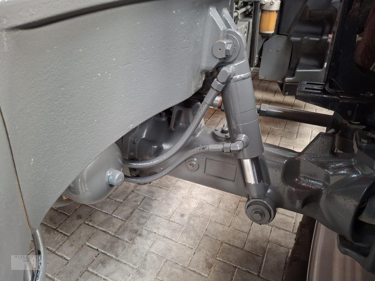 Traktor Türe ait Massey Ferguson 8S.225, Gebrauchtmaschine içinde Pragsdorf (resim 4)