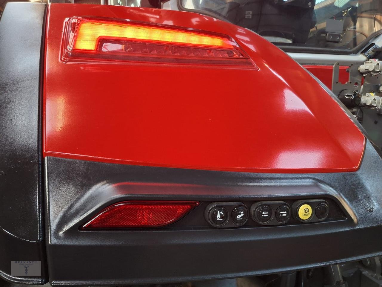 Traktor Türe ait Massey Ferguson 8S.225, Gebrauchtmaschine içinde Pragsdorf (resim 8)