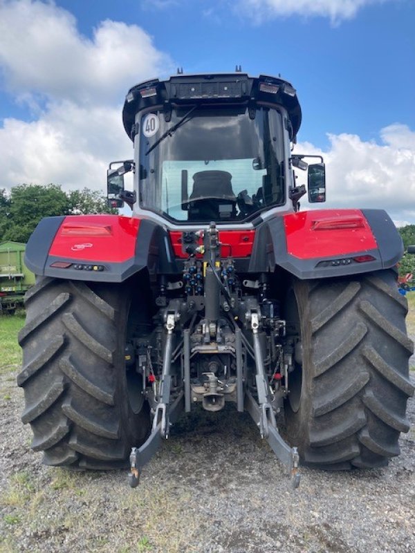 Traktor des Typs Massey Ferguson 8S.245 Dyna E-Power Excl, Gebrauchtmaschine in Gadenstedt (Bild 4)