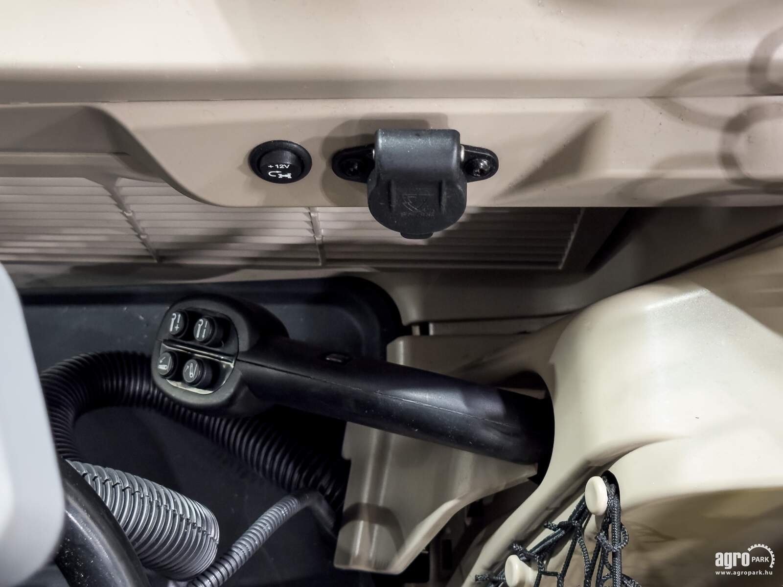 Traktor typu Massey Ferguson 8S.245 EXD7, Gebrauchtmaschine v Csengele (Obrázek 24)