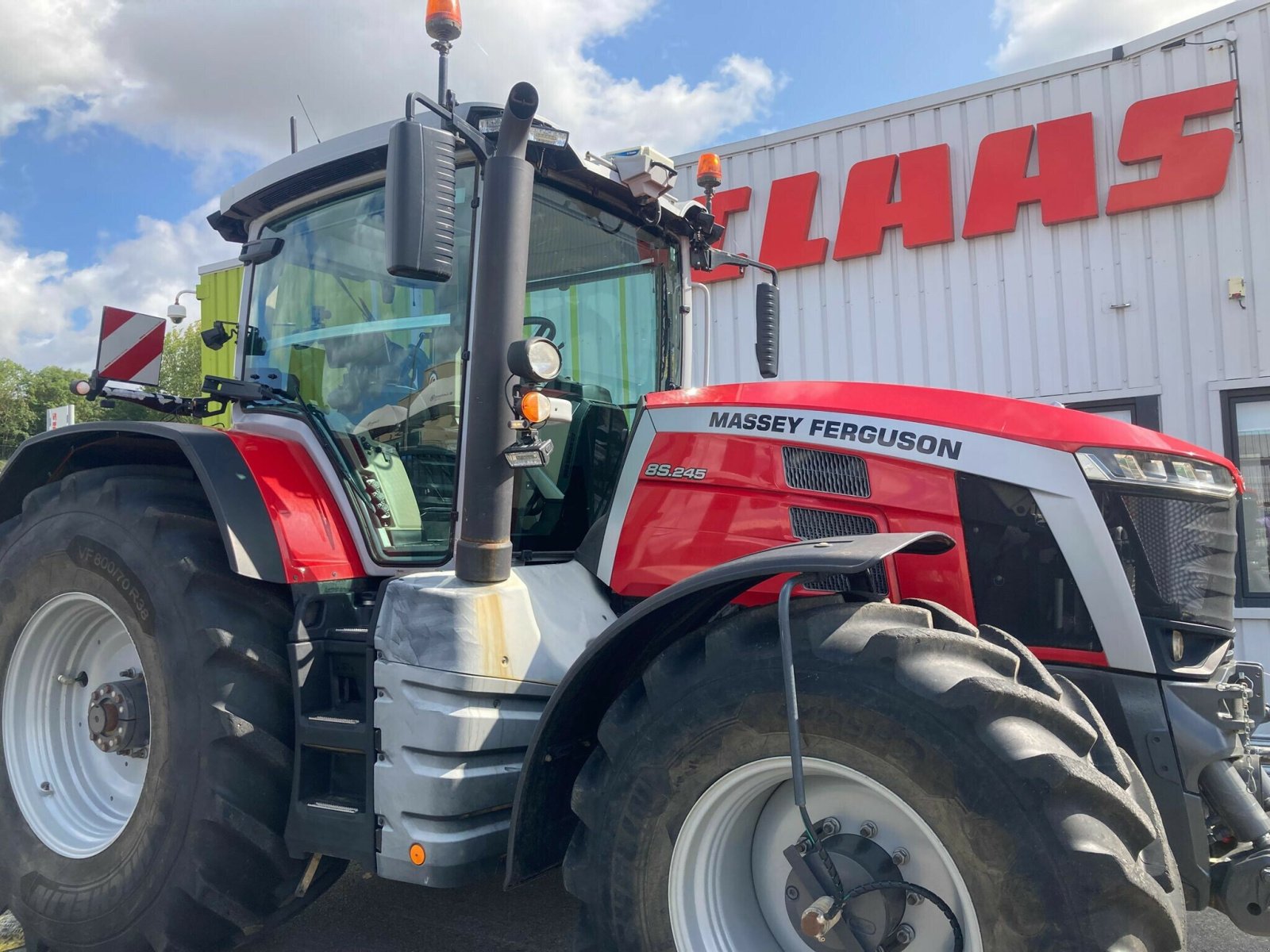 Traktor tipa Massey Ferguson 8S.245, Gebrauchtmaschine u BLENDECQUES (Slika 9)