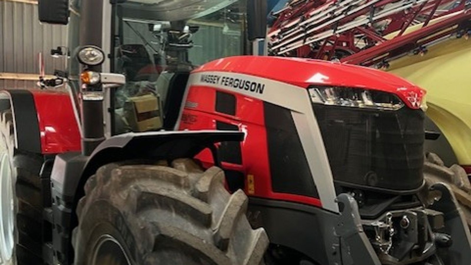 Traktor от тип Massey Ferguson 8S.265 Dyna 7 Exclusive Dyna 7(Exclusive), Gebrauchtmaschine в Sakskøbing (Снимка 3)
