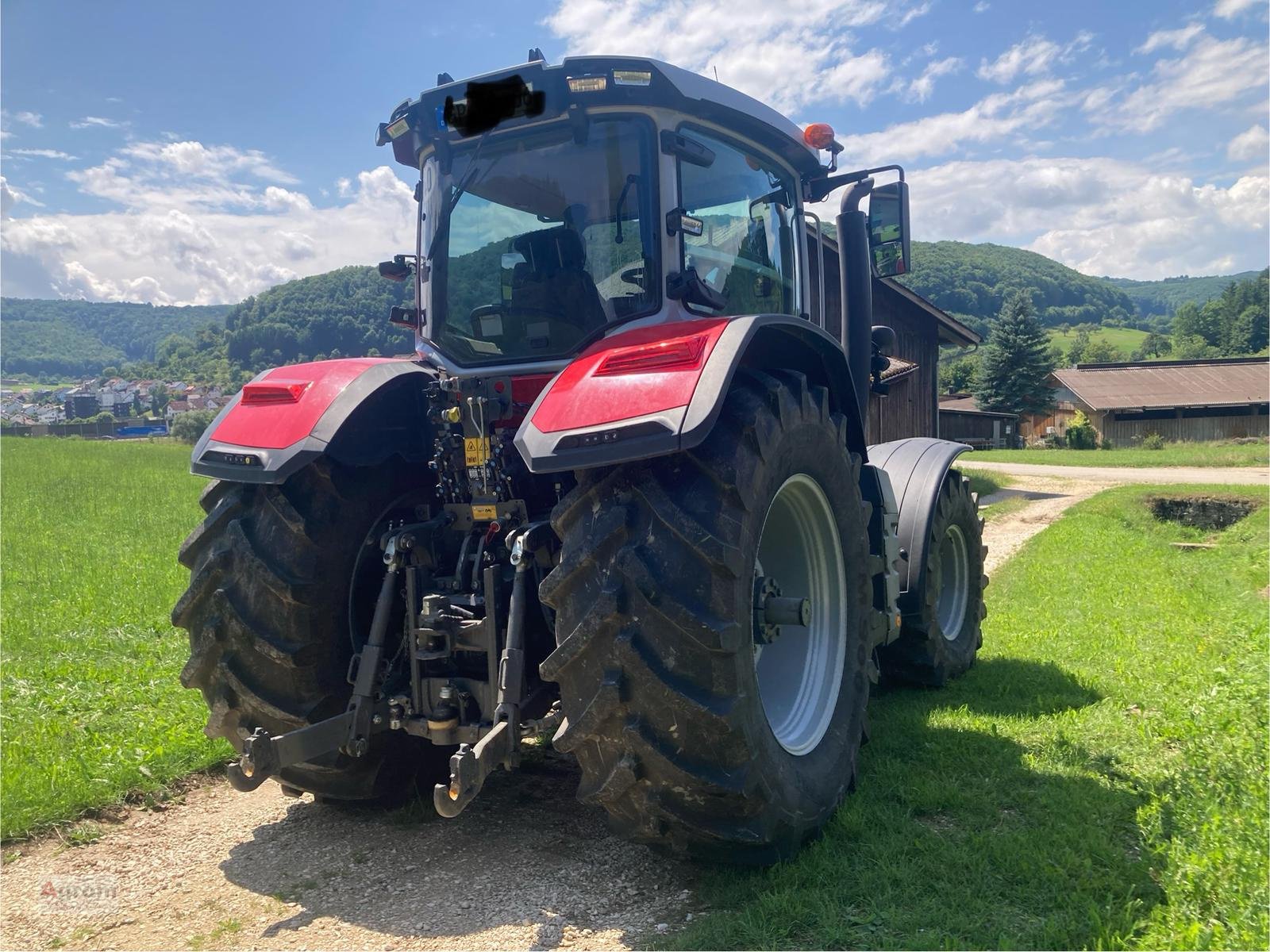 Traktor типа Massey Ferguson 8S.265 DYNA E-POWER, Gebrauchtmaschine в Münsingen (Фотография 2)