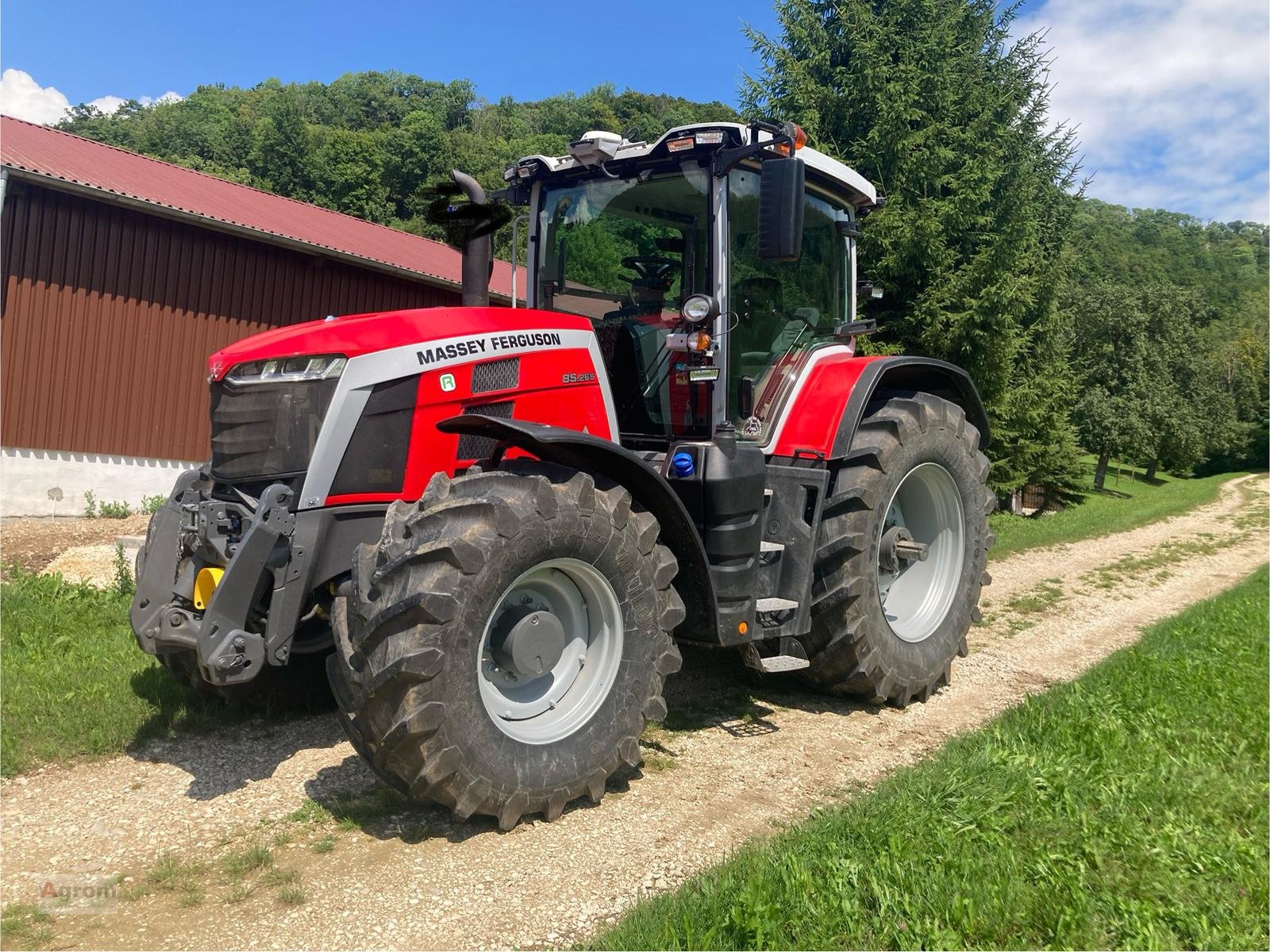 Traktor типа Massey Ferguson 8S.265 DYNA E-POWER, Gebrauchtmaschine в Münsingen (Фотография 9)
