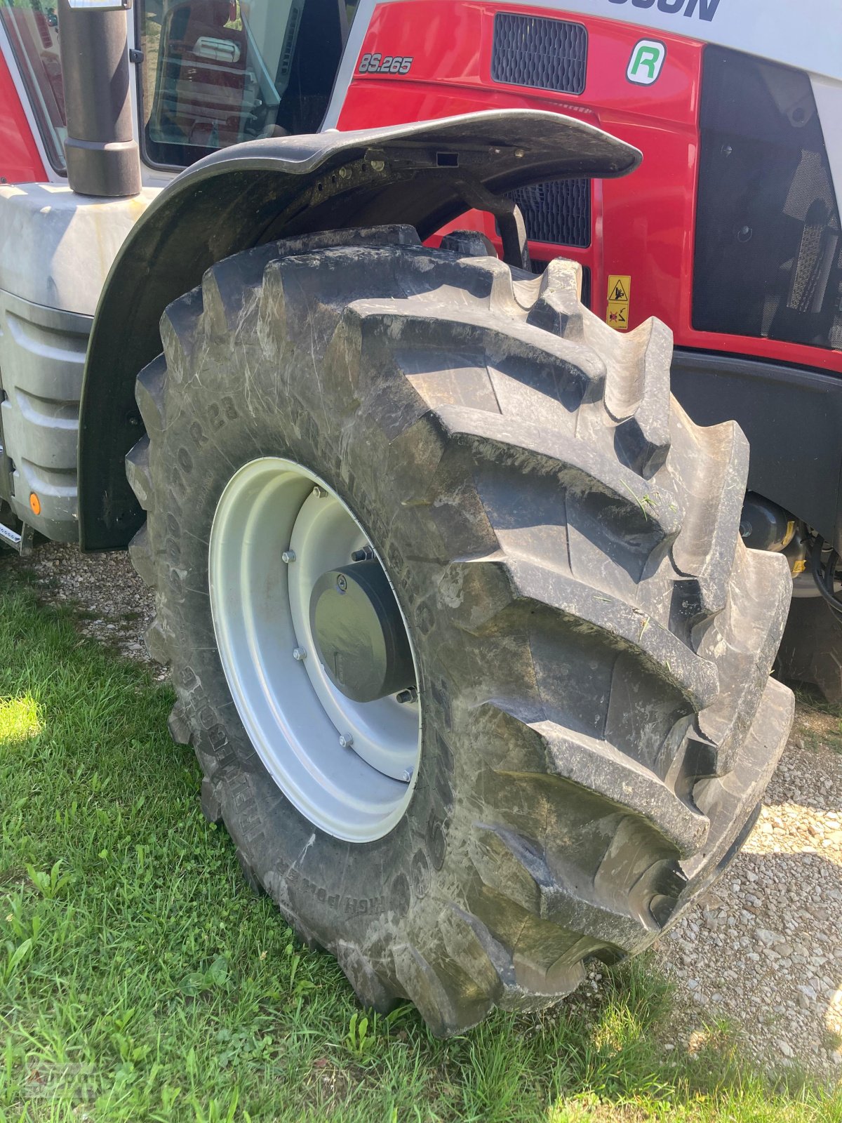 Traktor типа Massey Ferguson 8S.265 DYNA E-POWER, Gebrauchtmaschine в Münsingen (Фотография 16)