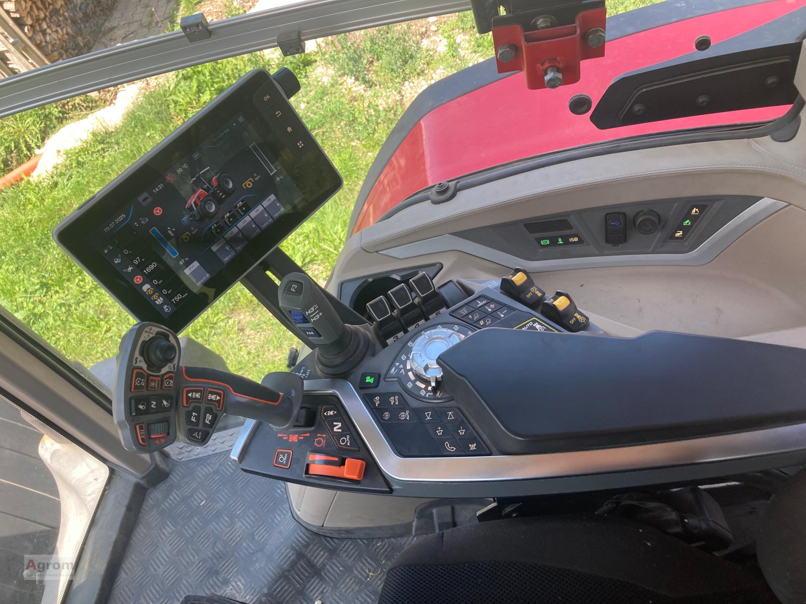 Traktor типа Massey Ferguson 8S.265 DYNA E-POWER, Gebrauchtmaschine в Münsingen (Фотография 21)