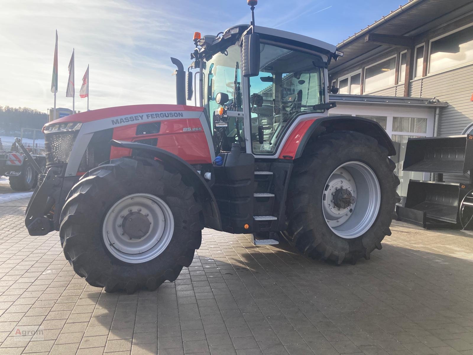 Traktor vrste Massey Ferguson 8S.265 DYNA E-POWER, Gebrauchtmaschine v Münsingen (Slika 15)