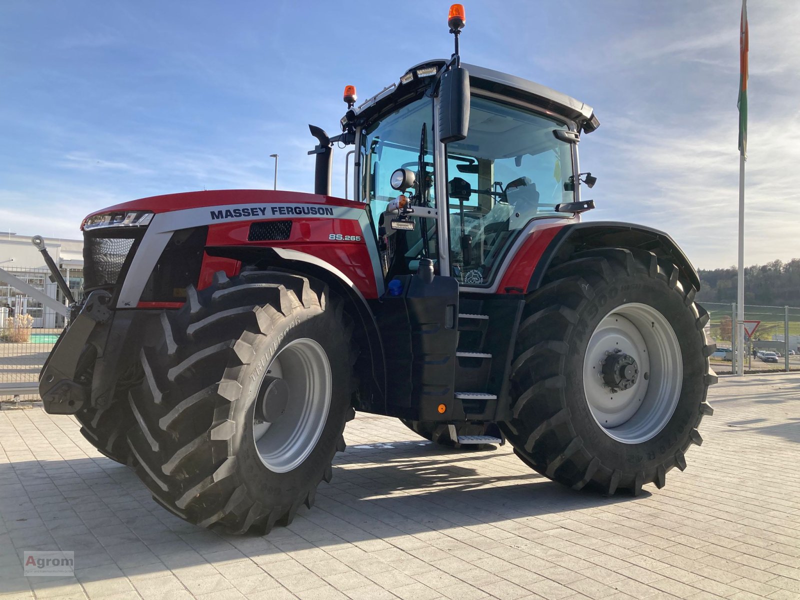 Traktor tipa Massey Ferguson 8S.265 Dyna VT, Neumaschine u Münsingen (Slika 1)