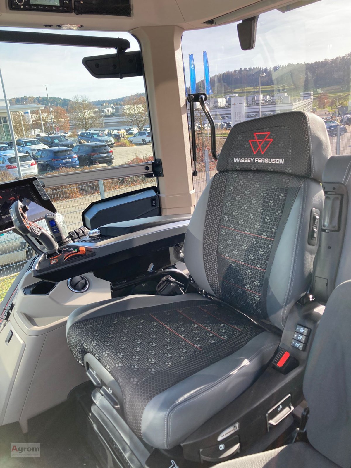 Traktor tipa Massey Ferguson 8S.265 Dyna VT, Neumaschine u Münsingen (Slika 13)