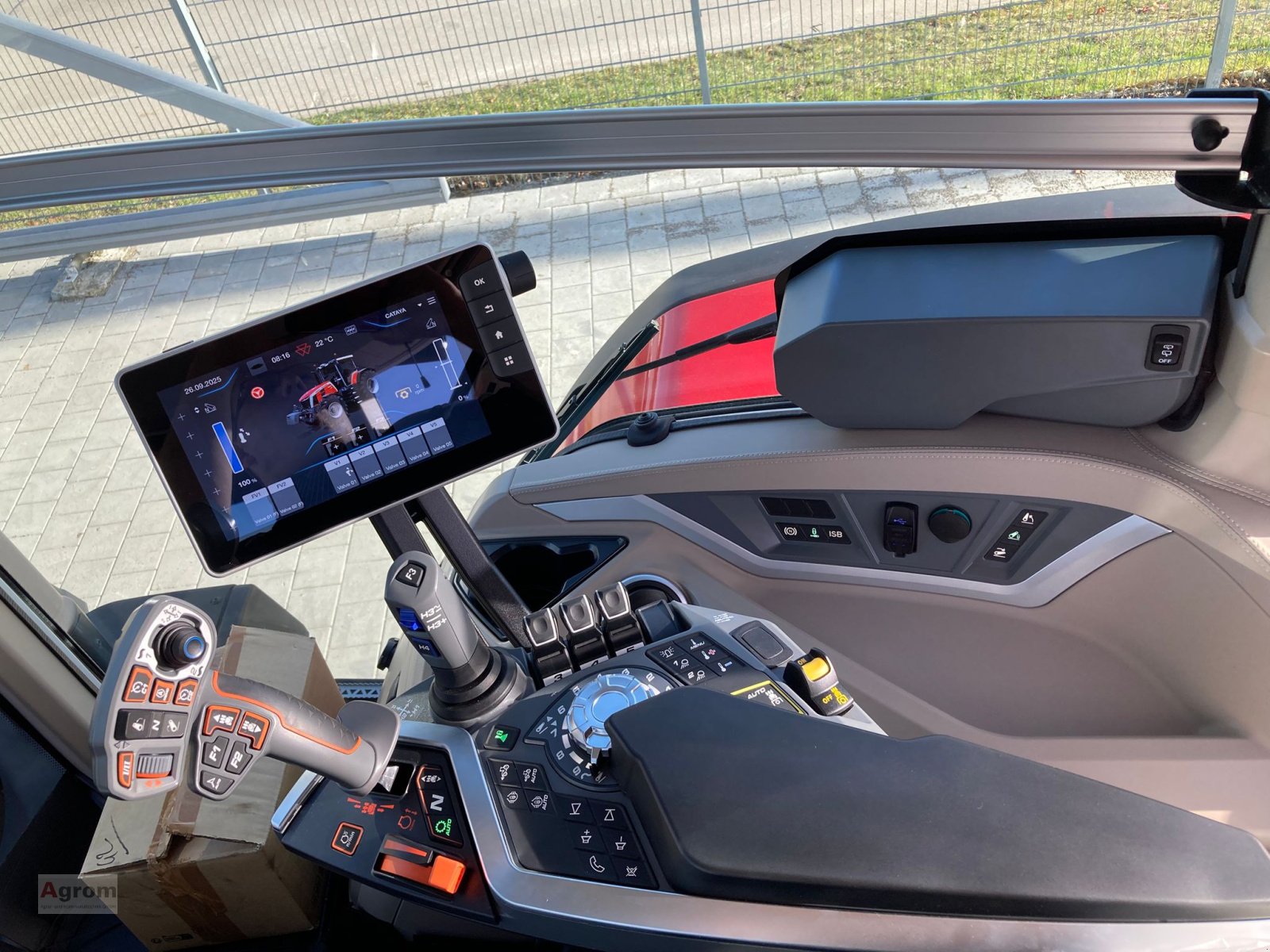 Traktor tipa Massey Ferguson 8S.265 Dyna VT, Neumaschine u Münsingen (Slika 16)