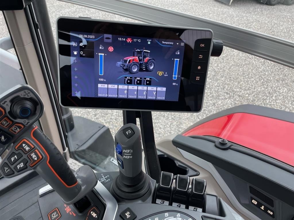 Traktor от тип Massey Ferguson 8S.305 Dyna VT Demo kørt 230 timer, Gebrauchtmaschine в Hadsten (Снимка 16)