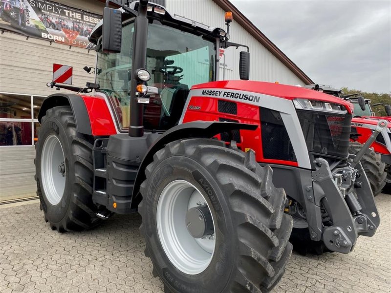 Traktor of the type Massey Ferguson 8S.305 Dyna VT Exclusive, Gebrauchtmaschine in Ringe (Picture 1)