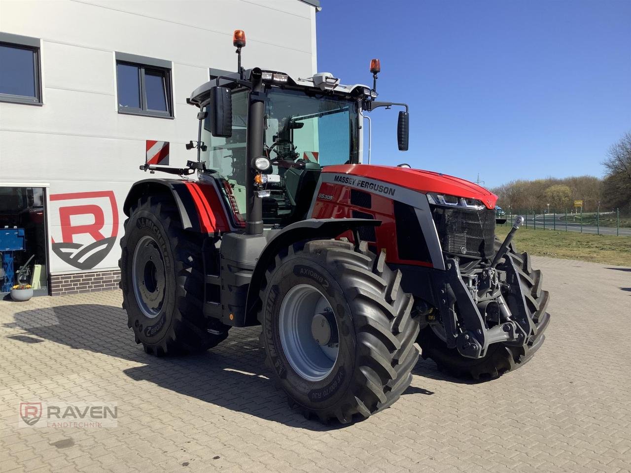 Traktor des Typs Massey Ferguson 8S.305 Dyna-VT Exclusive, Neumaschine in Sulingen (Bild 7)