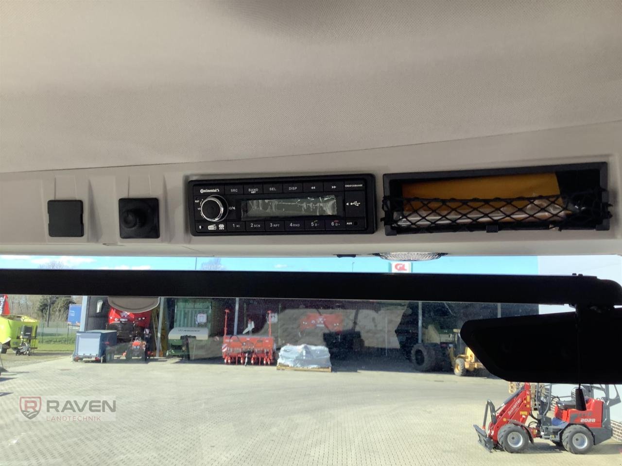 Traktor des Typs Massey Ferguson 8S.305 Dyna-VT Exclusive, Neumaschine in Sulingen (Bild 10)