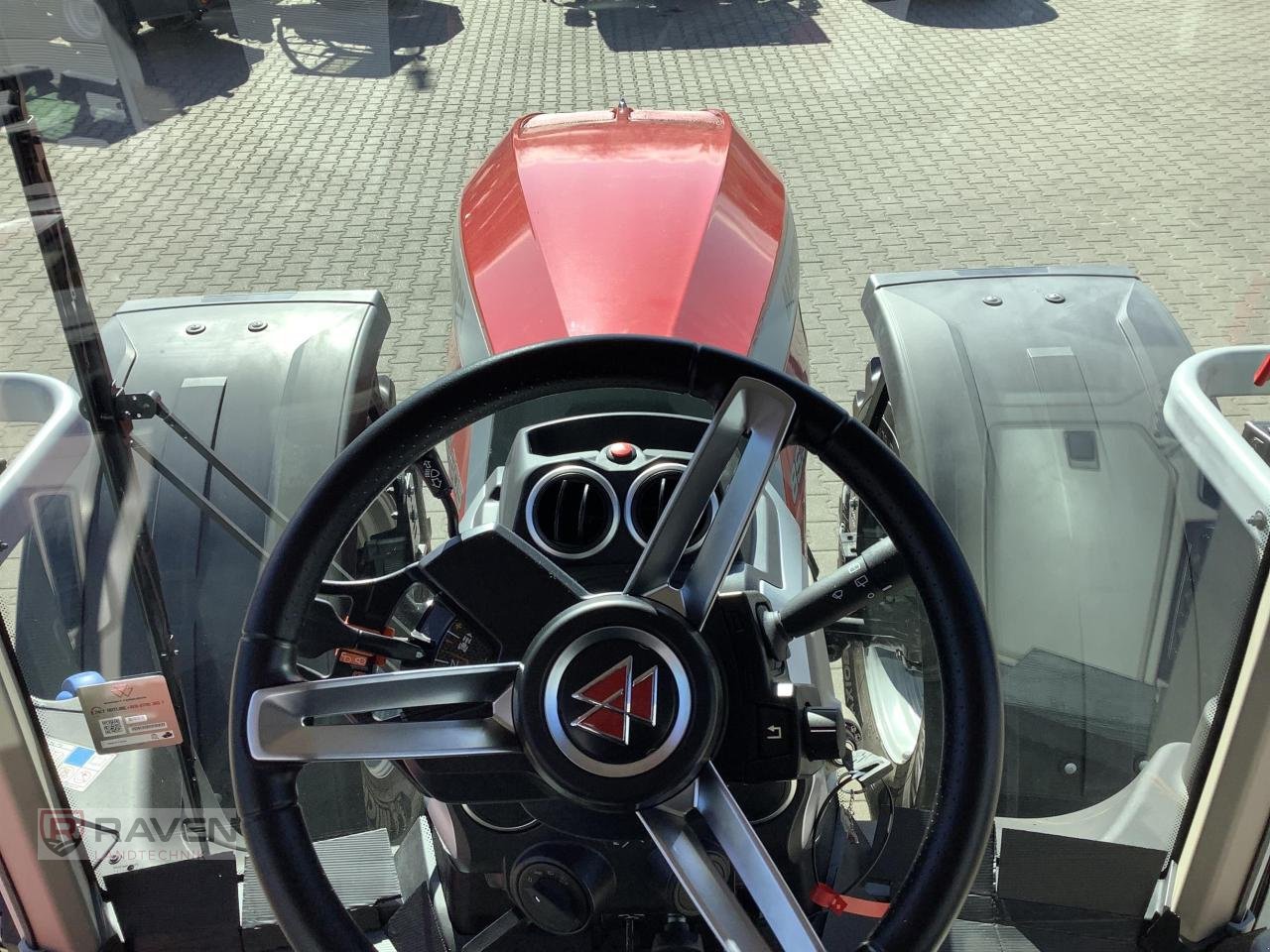 Traktor des Typs Massey Ferguson 8S.305 Dyna-VT Exclusive, Neumaschine in Sulingen (Bild 14)