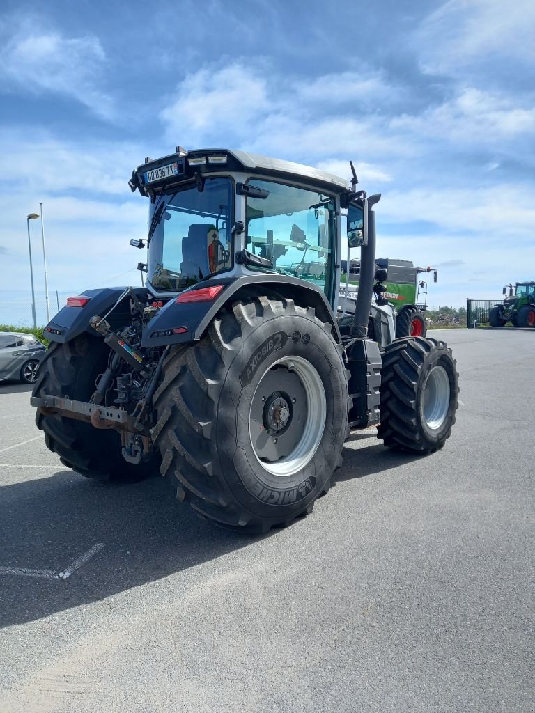 Traktor typu Massey Ferguson 8S.305 DYNA-VT EXCLUSIVE, Gebrauchtmaschine w Calmont (Zdjęcie 3)