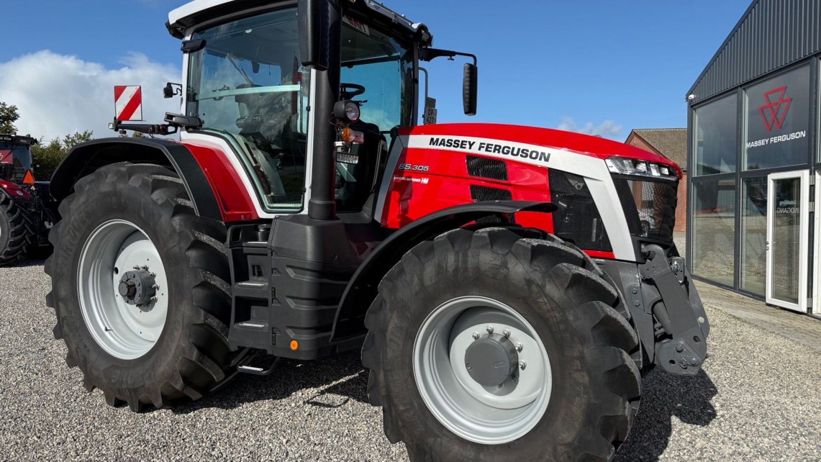 Traktor типа Massey Ferguson 8S.305 Dyna VT, Gebrauchtmaschine в Hadsten (Фотография 12)