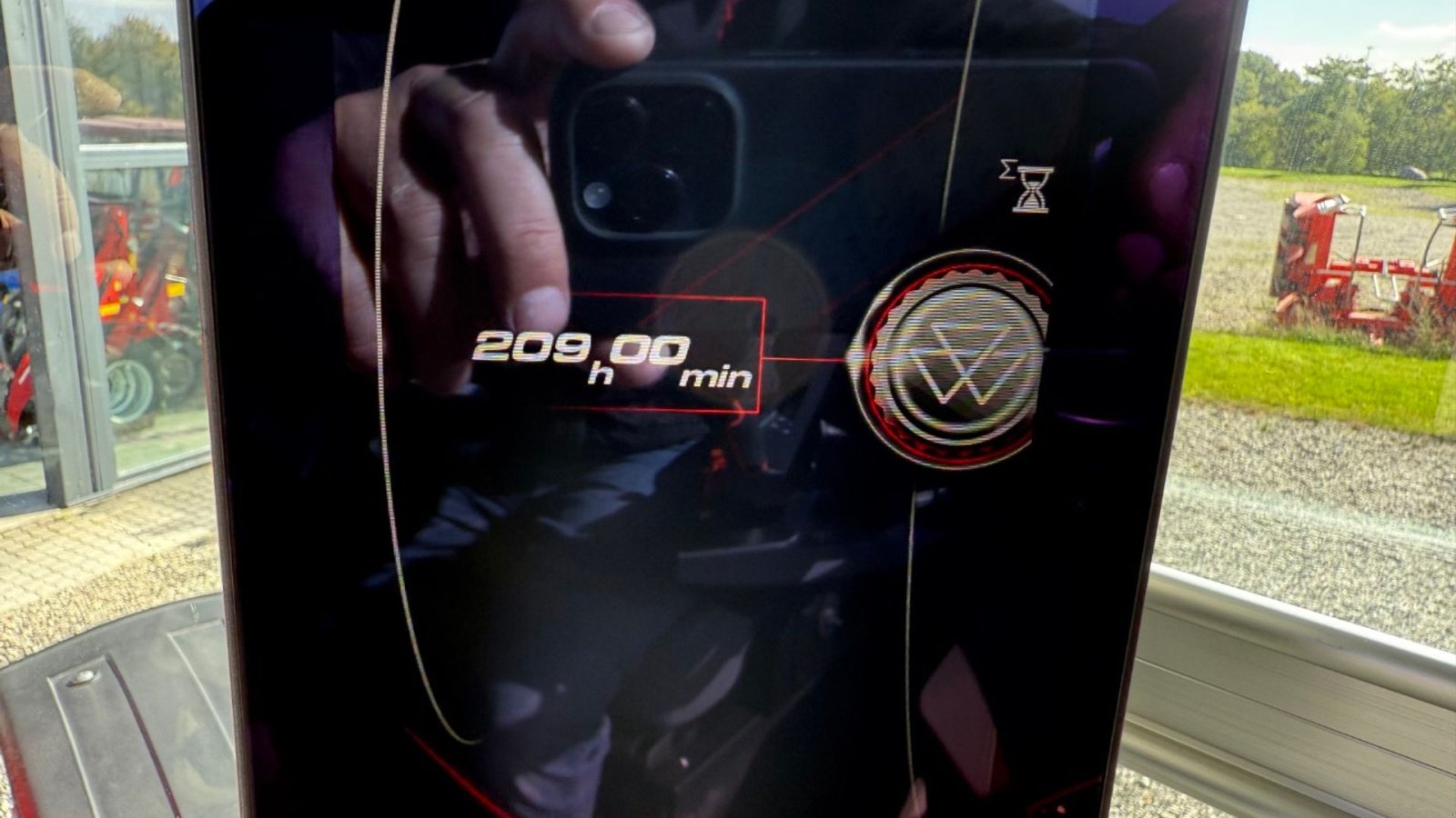 Traktor типа Massey Ferguson 8S.305 Dyna VT, Gebrauchtmaschine в Hadsten (Фотография 18)